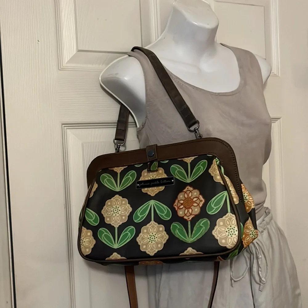 Petunia Pickle Bottom Cross Town Floral Clutch Shoulder Crossbody Bag Purse